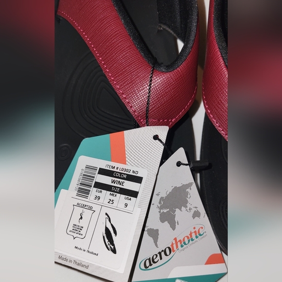 NIB Aerothotic Thong Sandals, Size 39 (9) Wine - Picture 2 of 4